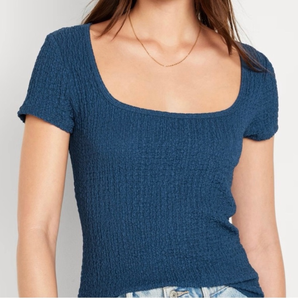blue square neck short sleeve top, size XS 🫐